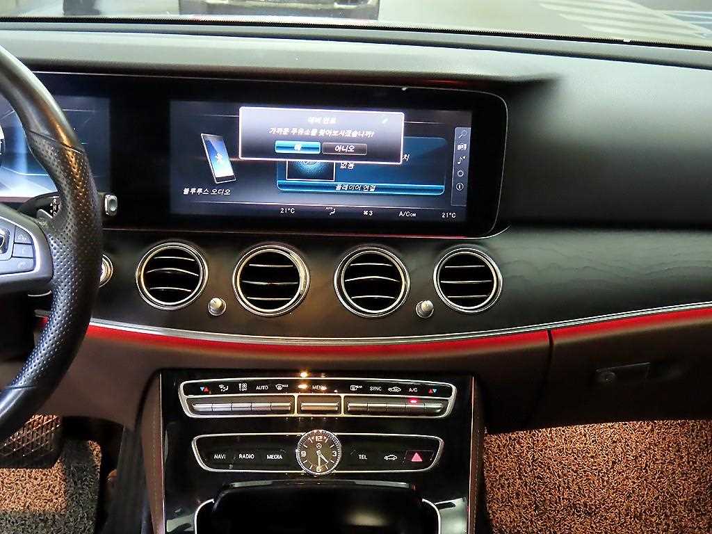 Mercedes Benz E class - Vista 11