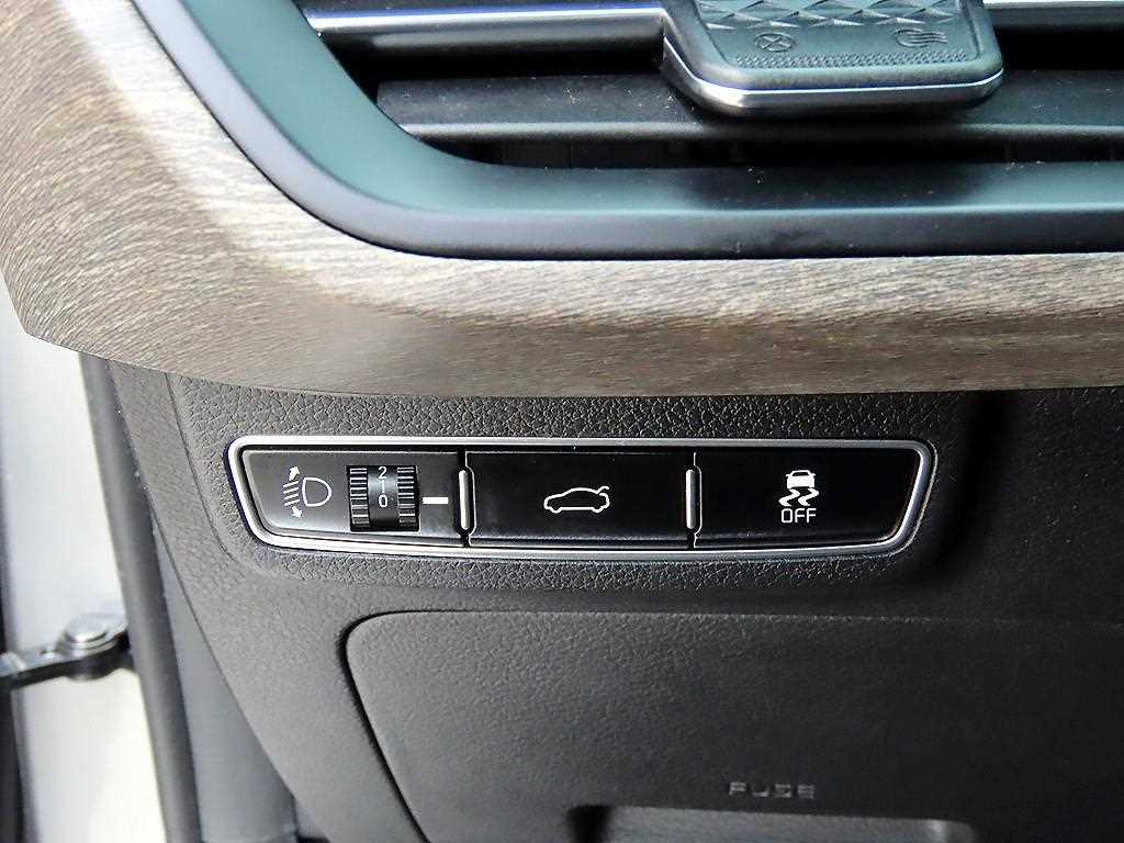 KIA K8 - Vista 12