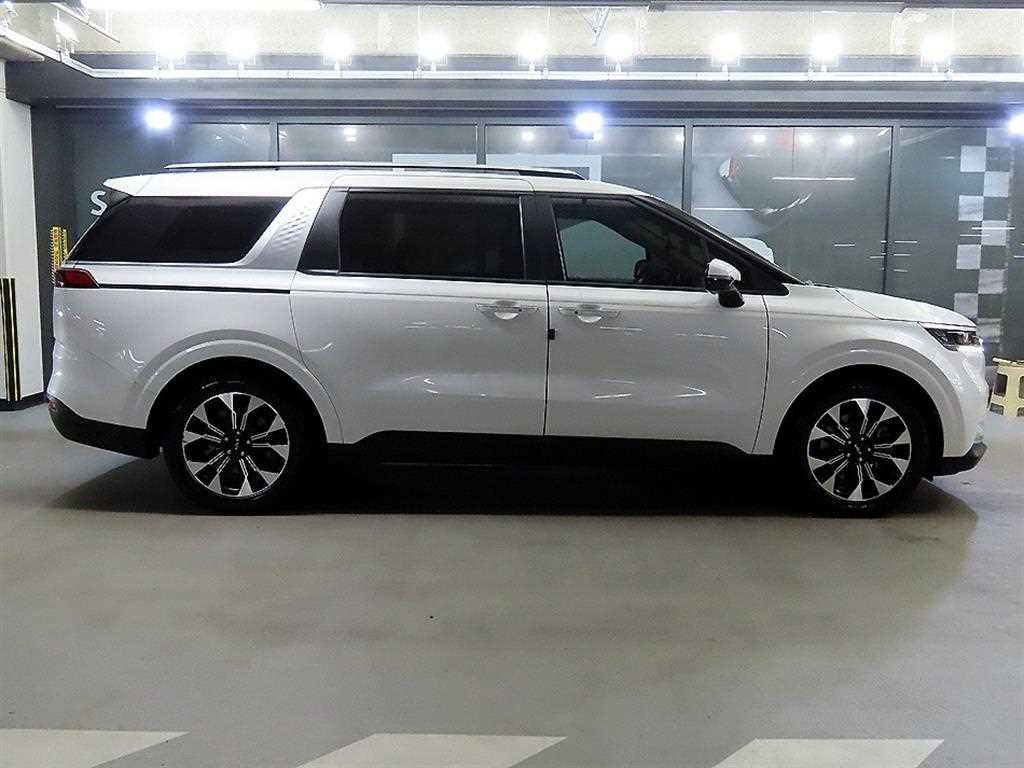 KIA Carnival - Vista 3
