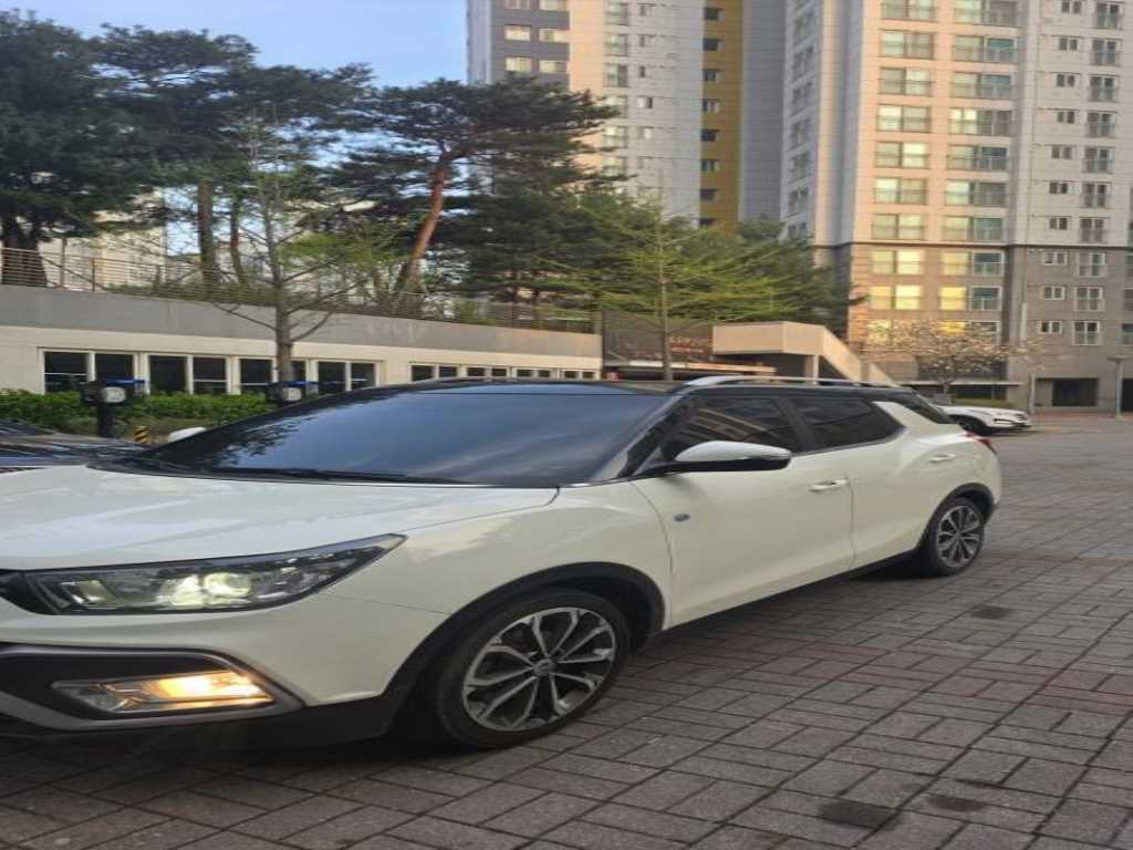 Ssangyong Tivoli - Vista 6