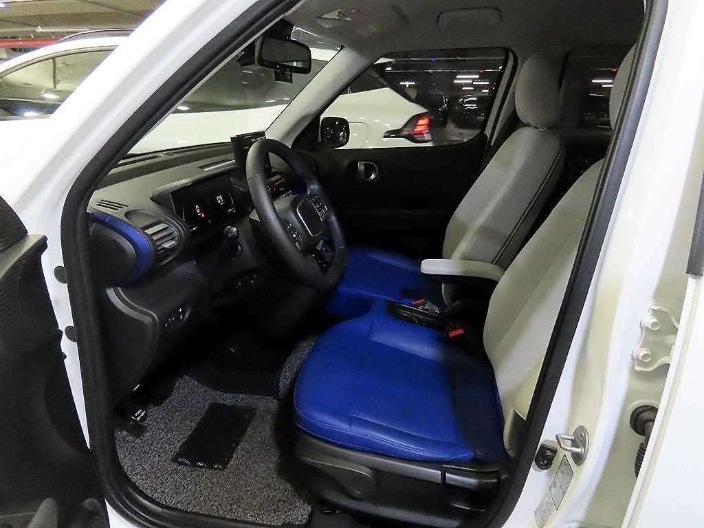 HYUNDAI Casper - Vista 6
