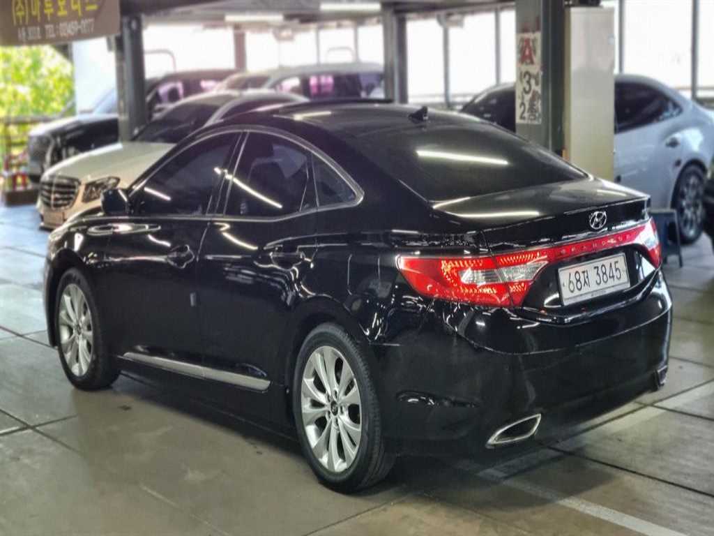 HYUNDAI Grandeur - Vista 6