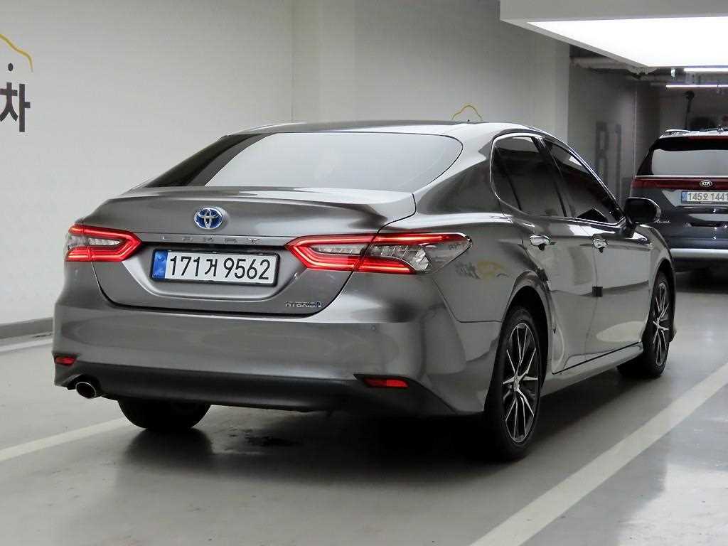 Toyota Camry - Vista 4