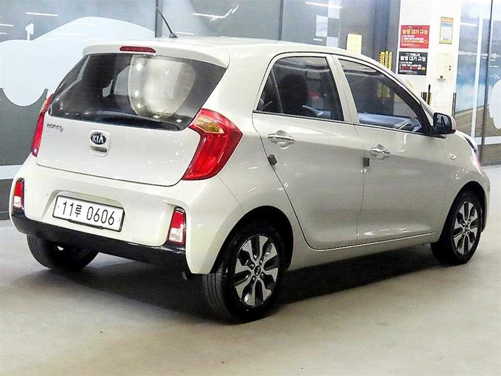 KIA Morning - Vista 4