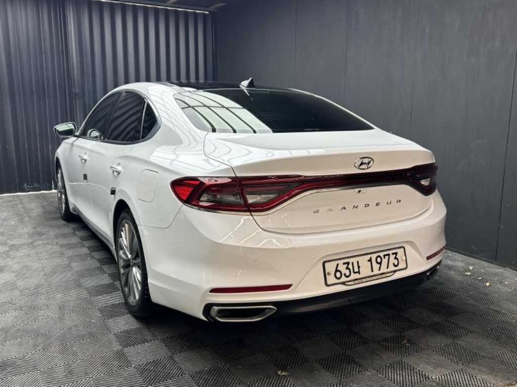 HYUNDAI Grandeur - Vista 3