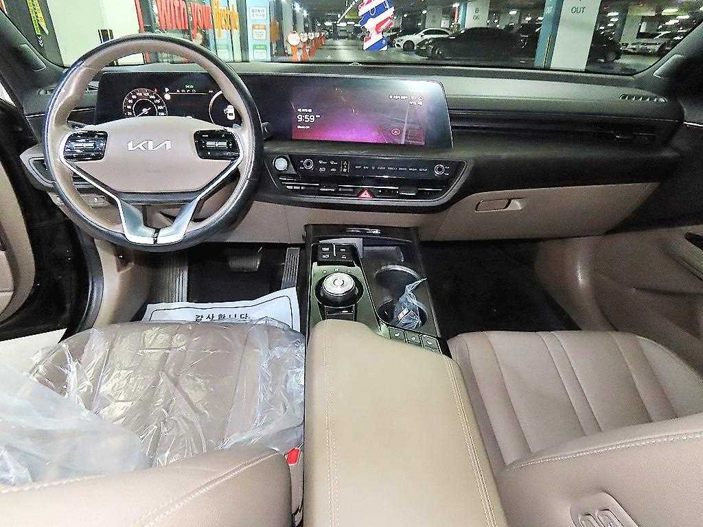 KIA K8 - Vista 10