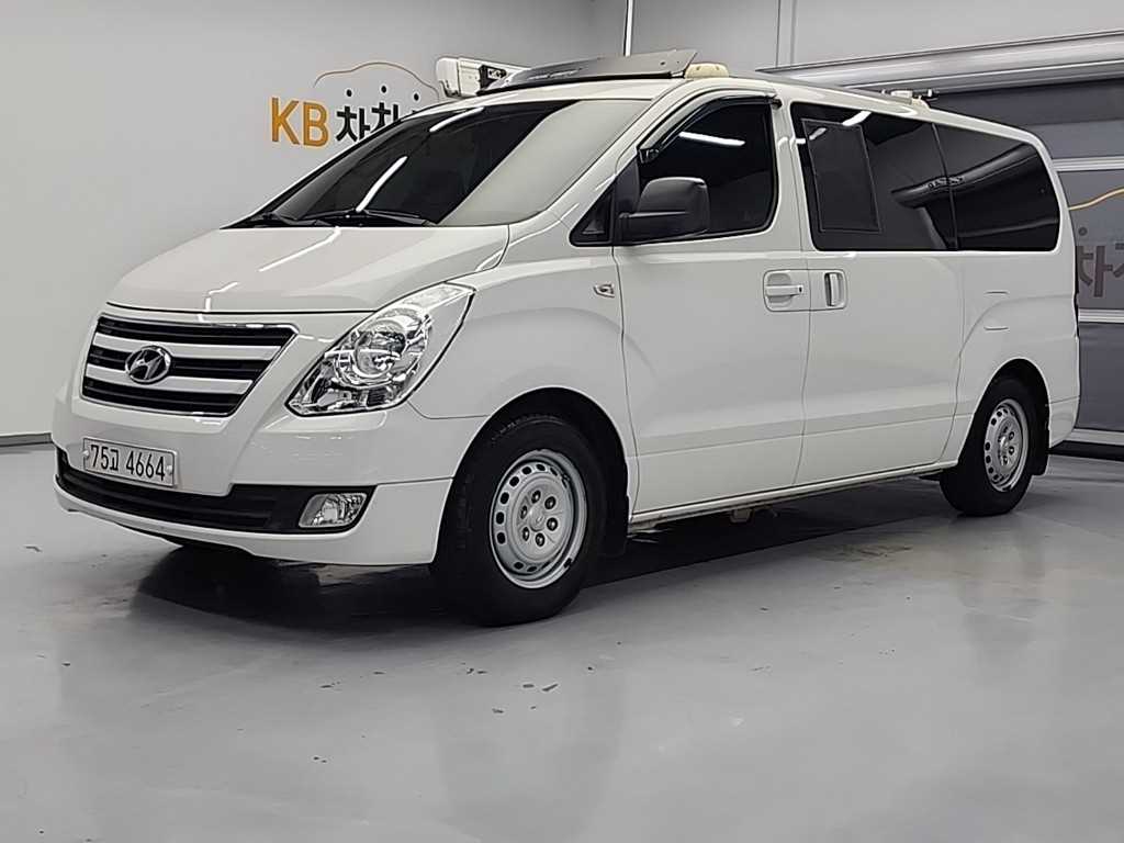 HYUNDAI Starex 2017 Blanco - Importación desde Corea - HF Imports Iquique - Foto 1