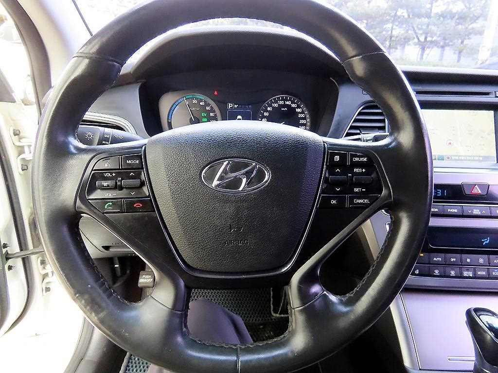 HYUNDAI Sonata - Vista 8