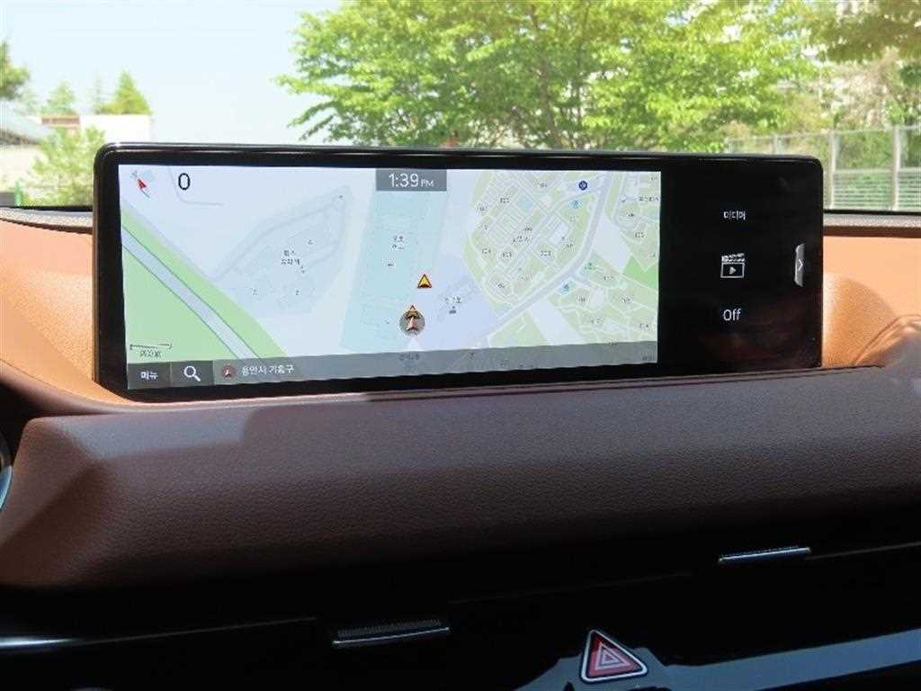 Genesis G80 - Vista 8
