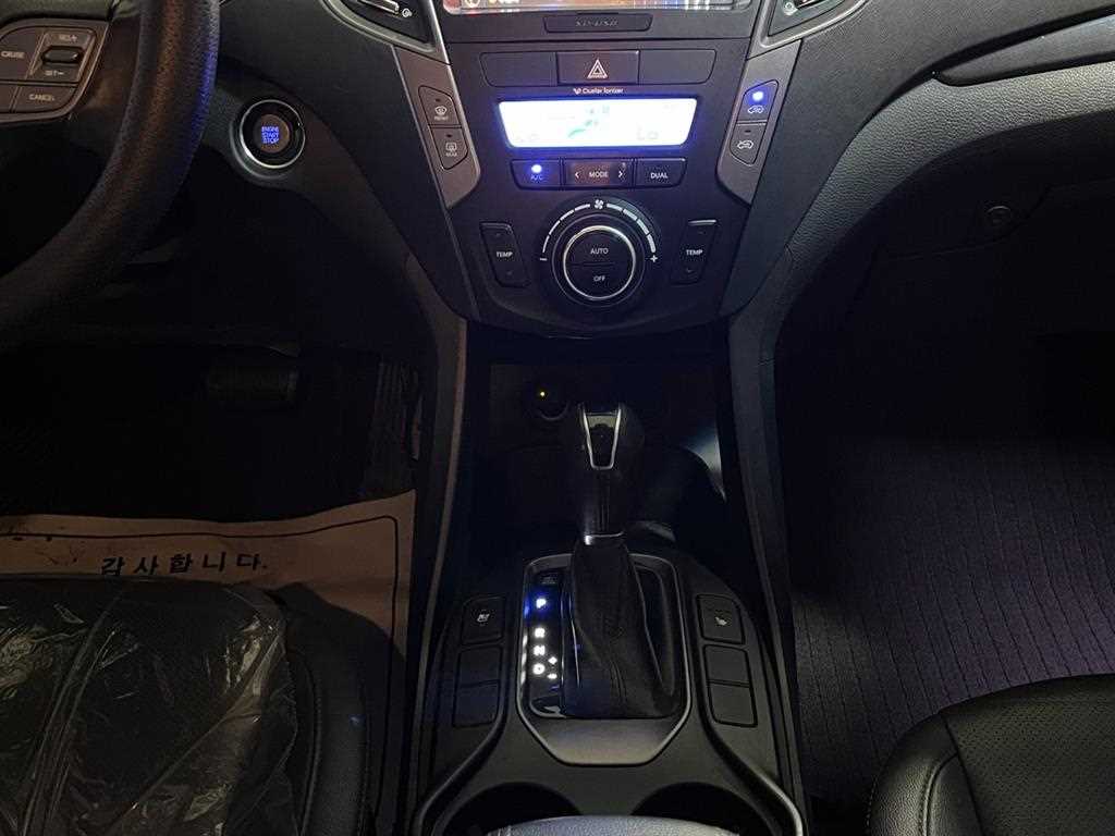 HYUNDAI Santa Fe - Vista 10