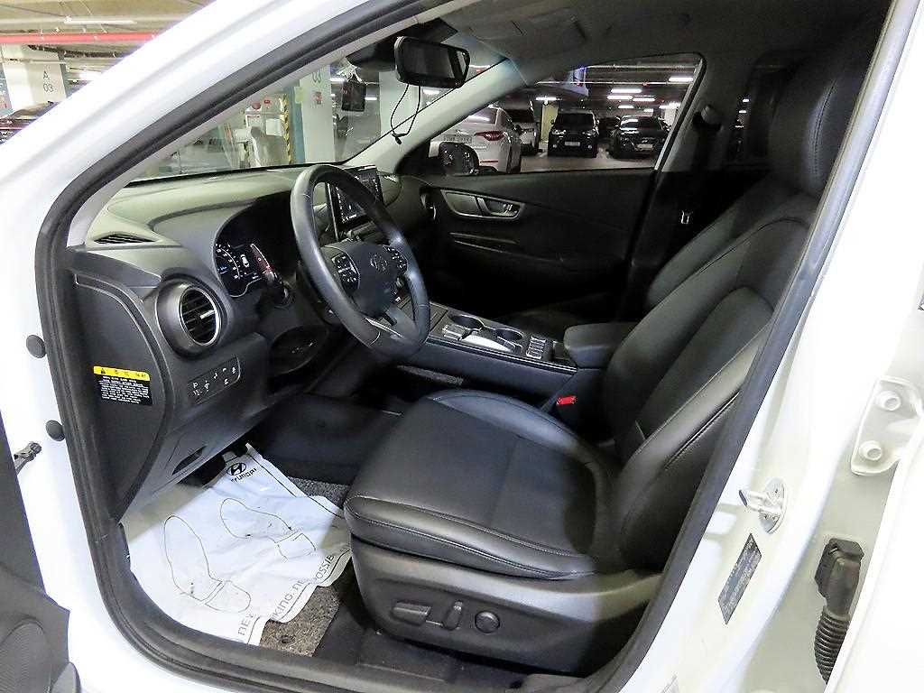 HYUNDAI Kona - Vista 6
