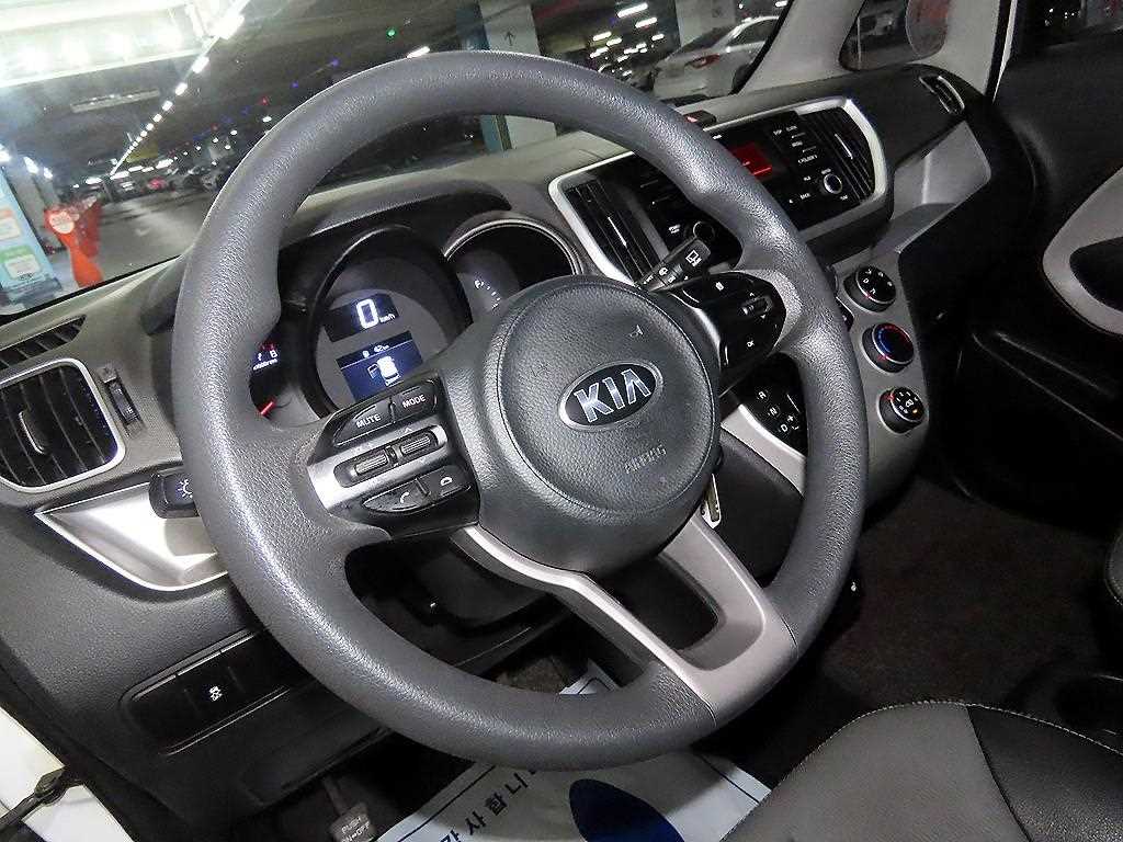 KIA Ray - Vista 8