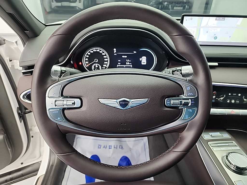 Genesis GV70 - Vista 9