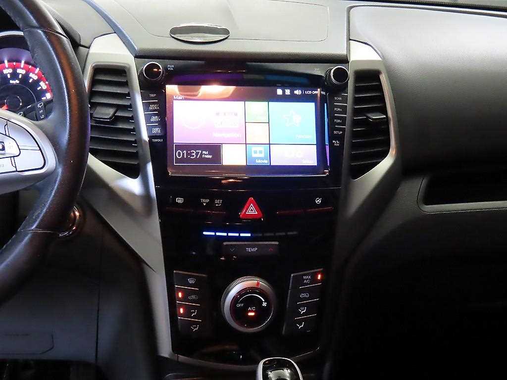 Ssangyong Tivoli - Vista 11