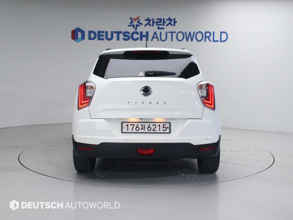 Ssangyong Tivoli - Vista 4