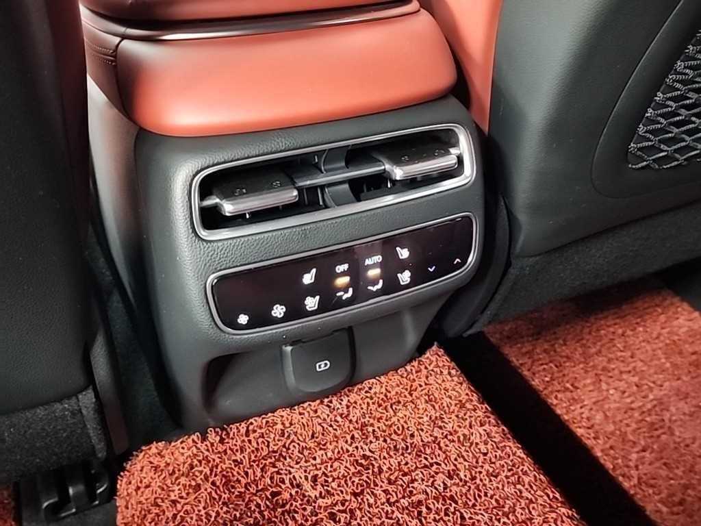 Genesis GV70 2025 Blanco - Importación desde Corea - HF Imports Iquique - Foto 14