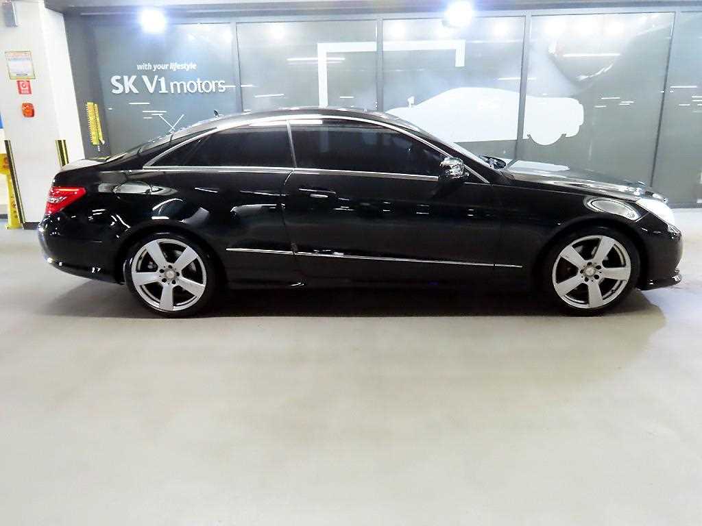 Mercedes Benz E class - Vista 3