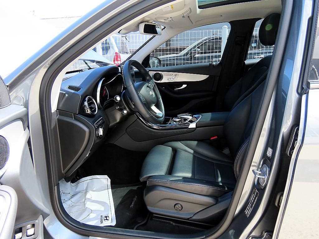 Mercedes Benz GLC Class - Vista 5