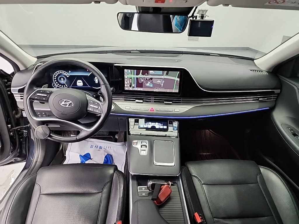 HYUNDAI Grandeur - Vista 7