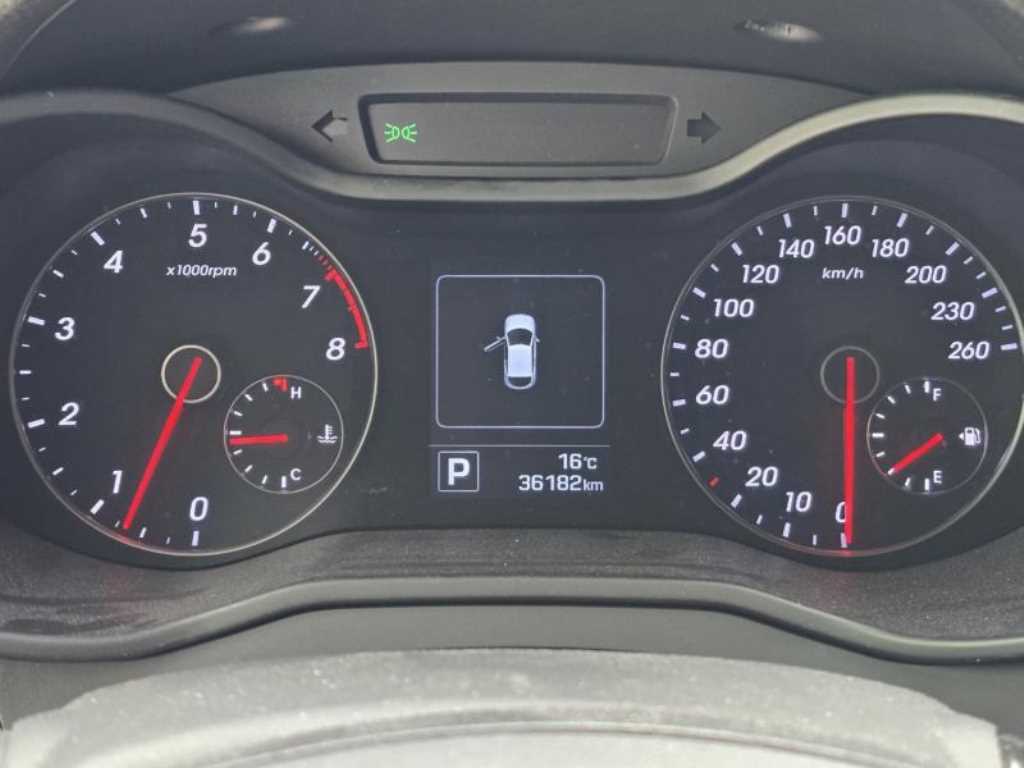 HYUNDAI Veloster - Vista 10