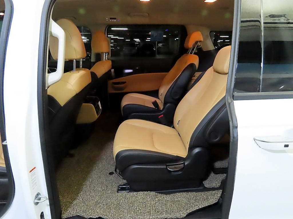 KIA Carnival - Vista 7