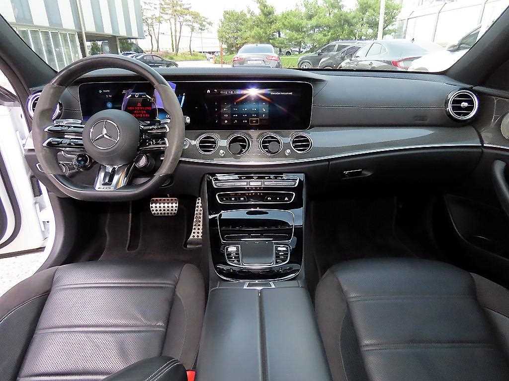 Mercedes Benz E class - Vista 7