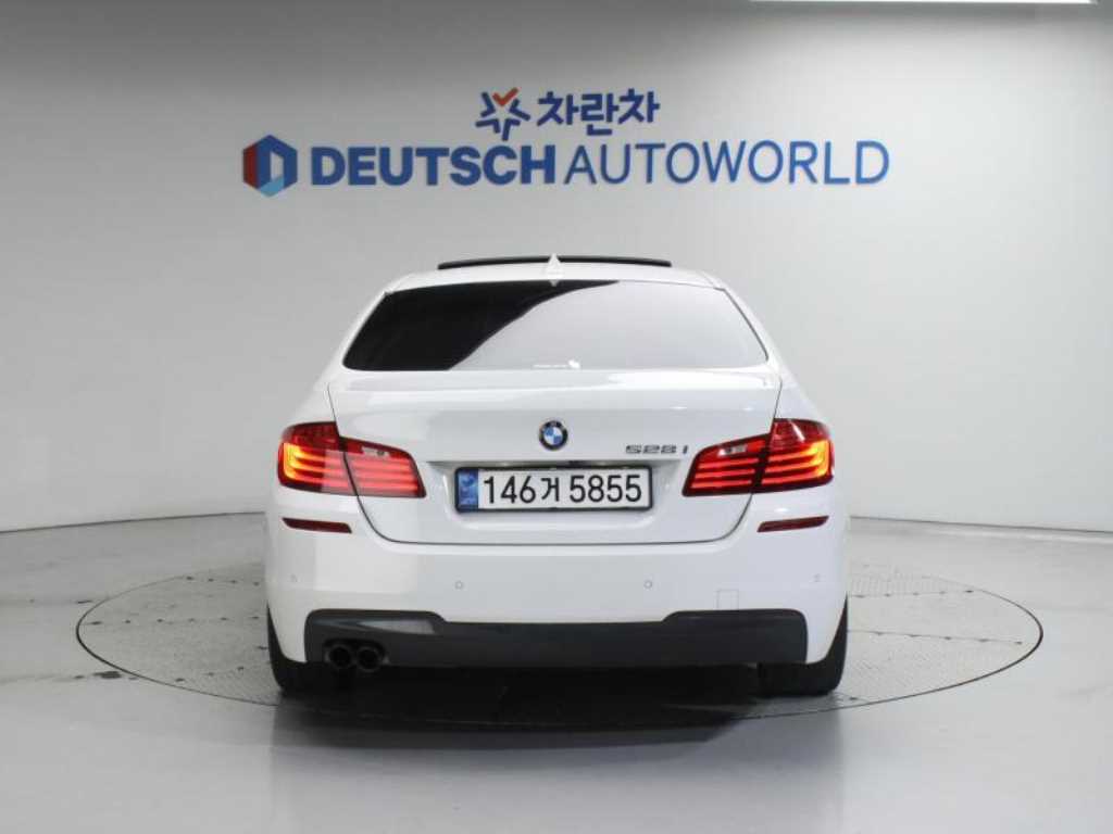 BMW 5 Series - Vista 4