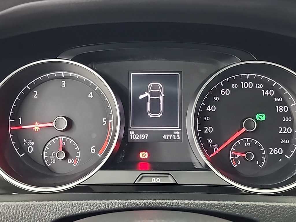 Volkswagen Golf - Vista 6