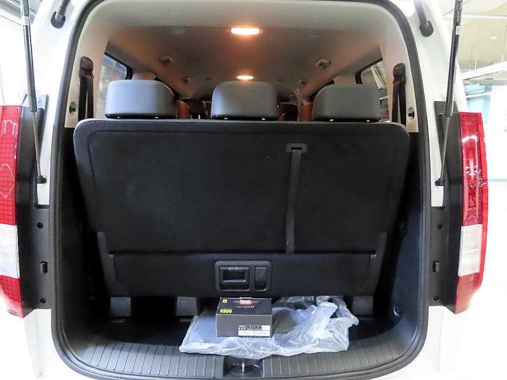 HYUNDAI Staria 2024 Blanco - Importación desde Corea - HF Imports Iquique - Foto 18