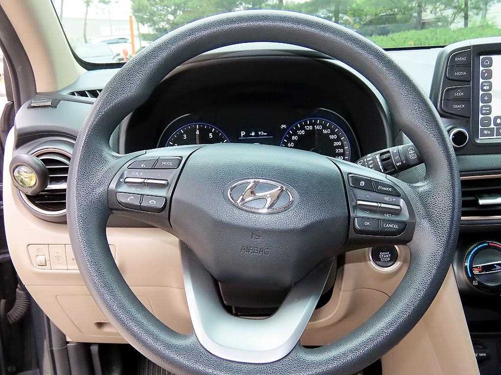 HYUNDAI Kona - Vista 8