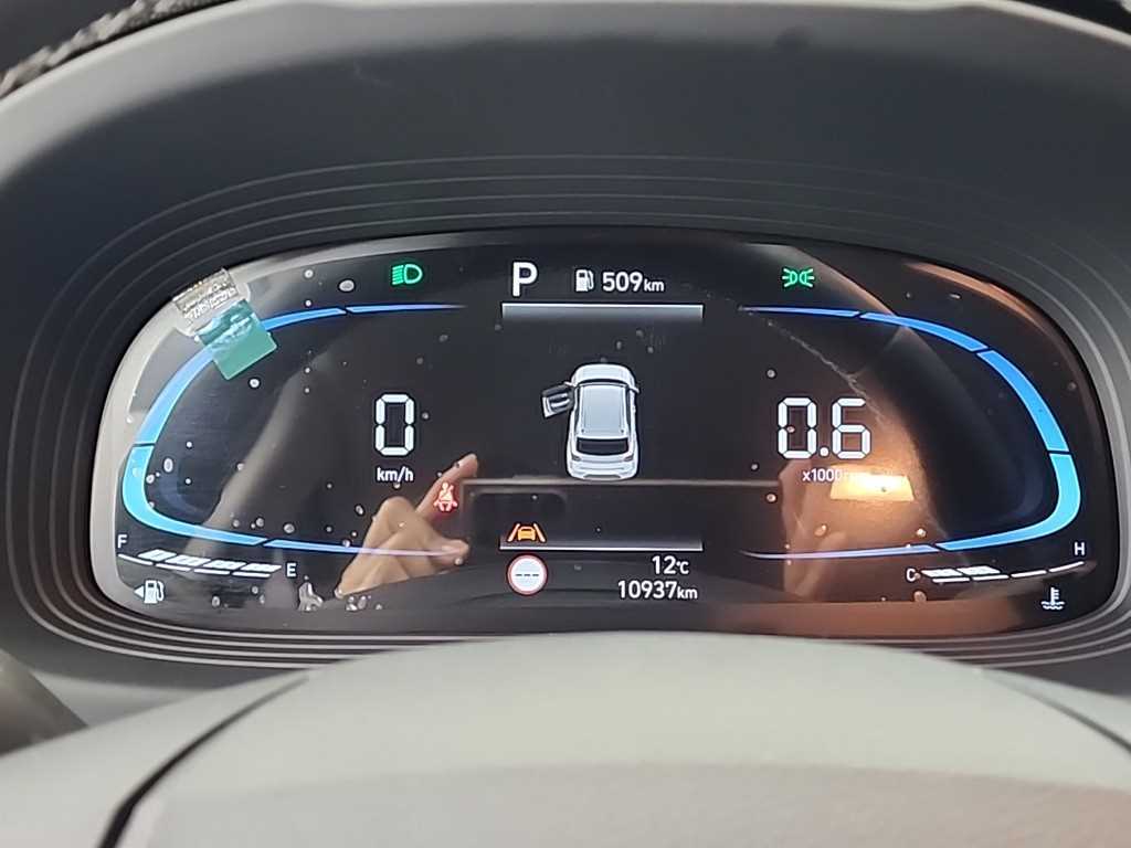 HYUNDAI Venue - Vista 6