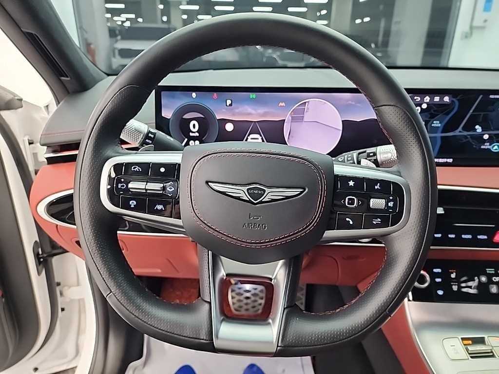 Genesis GV70 - Vista 9