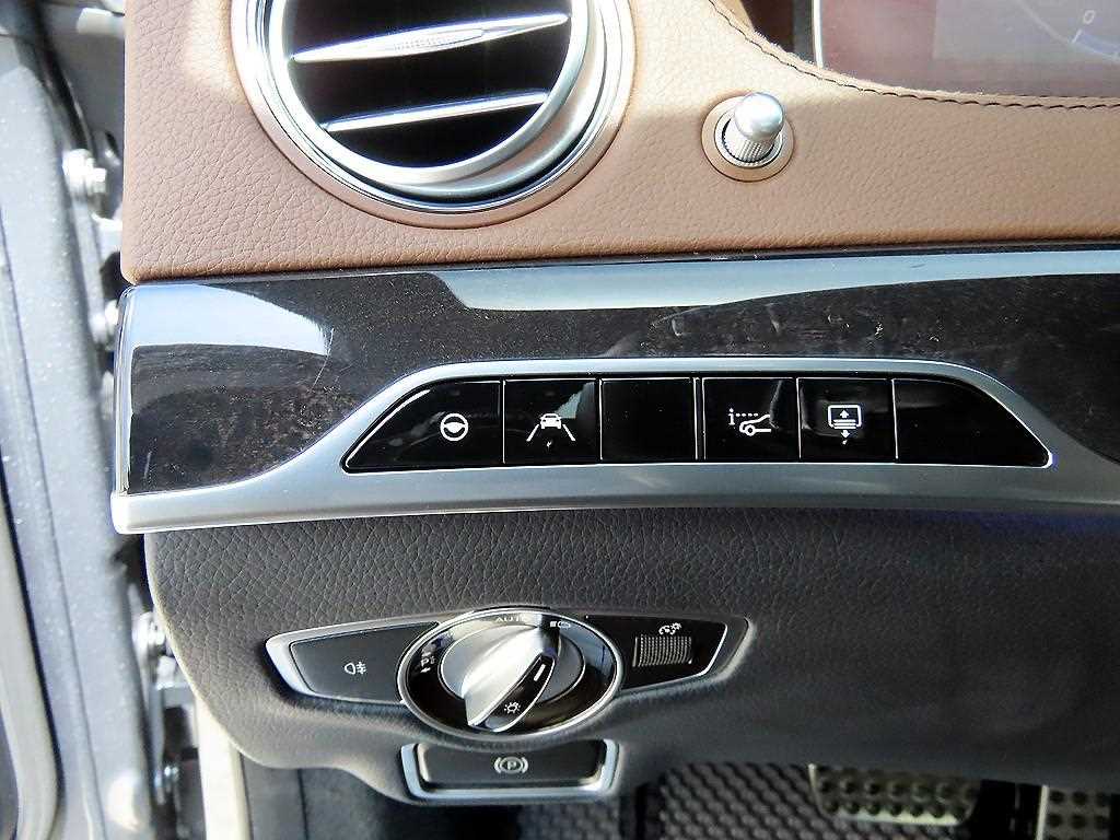 Mercedes Benz S Class - Vista 12