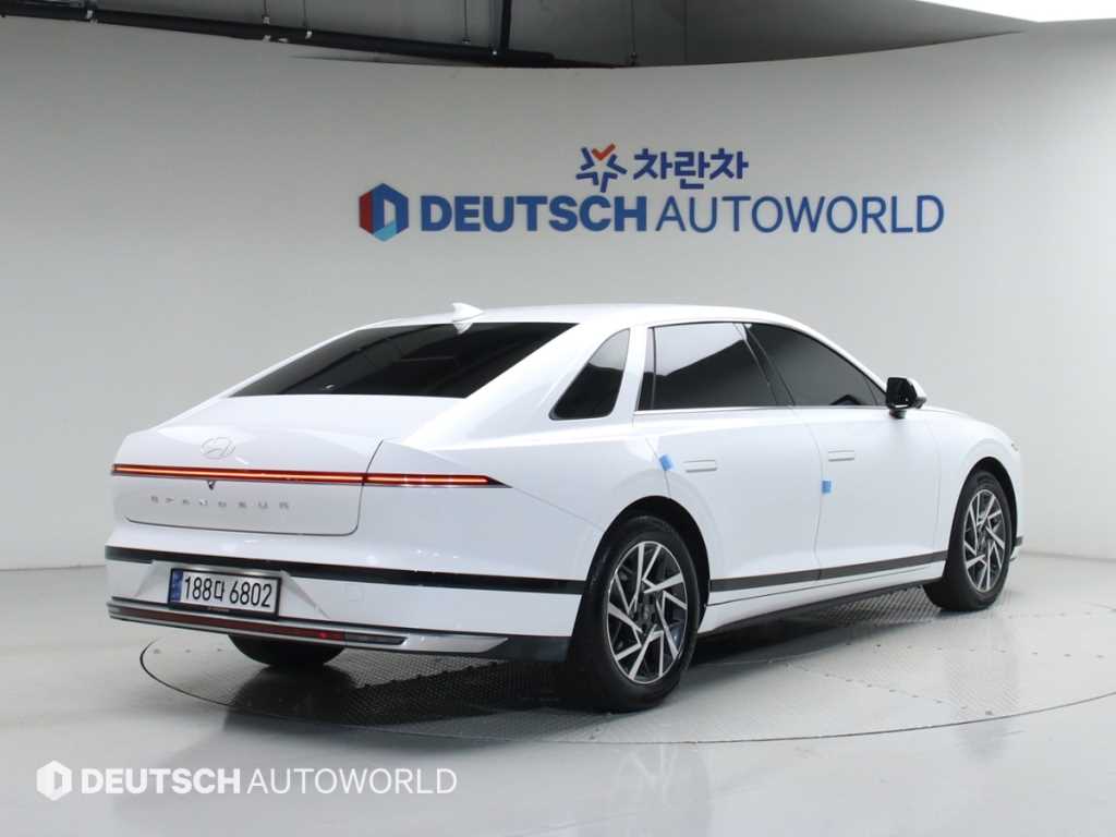 HYUNDAI Grandeur - Vista 2