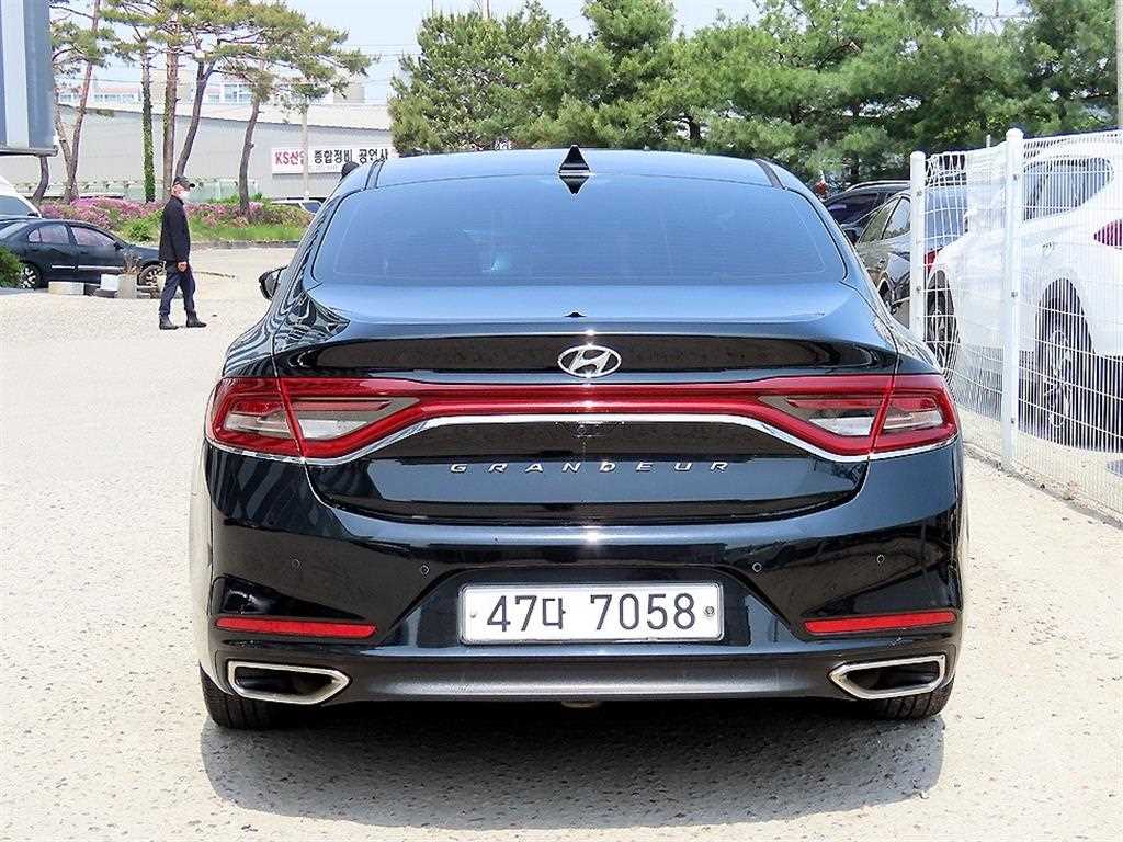 HYUNDAI Grandeur - Vista 4