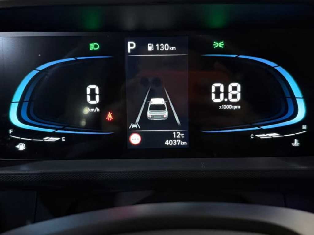 HYUNDAI Casper - Vista 9