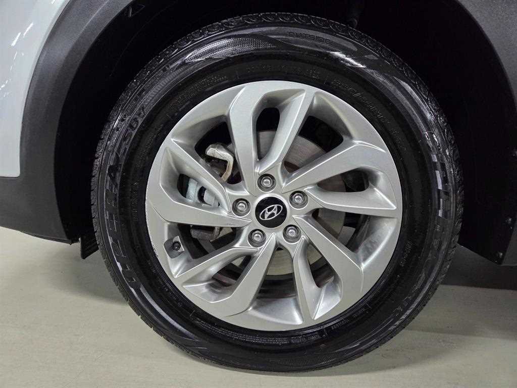 HYUNDAI Tucson - Vista 8