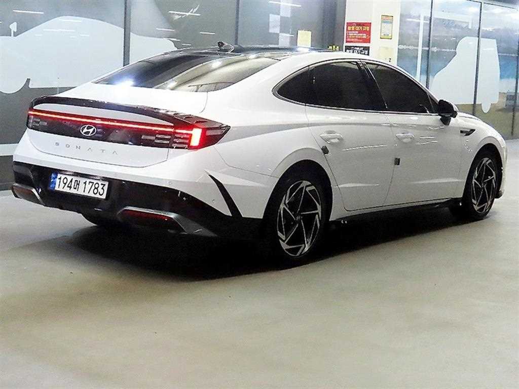HYUNDAI Sonata - Vista 5