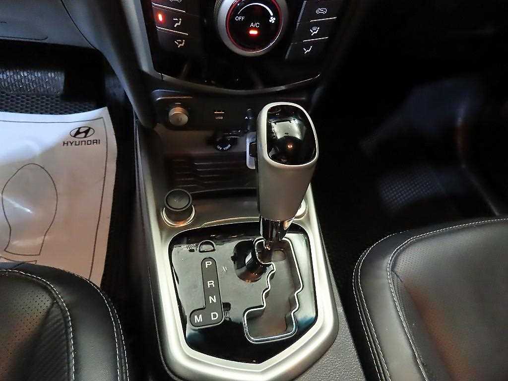 Ssangyong Tivoli - Vista 12
