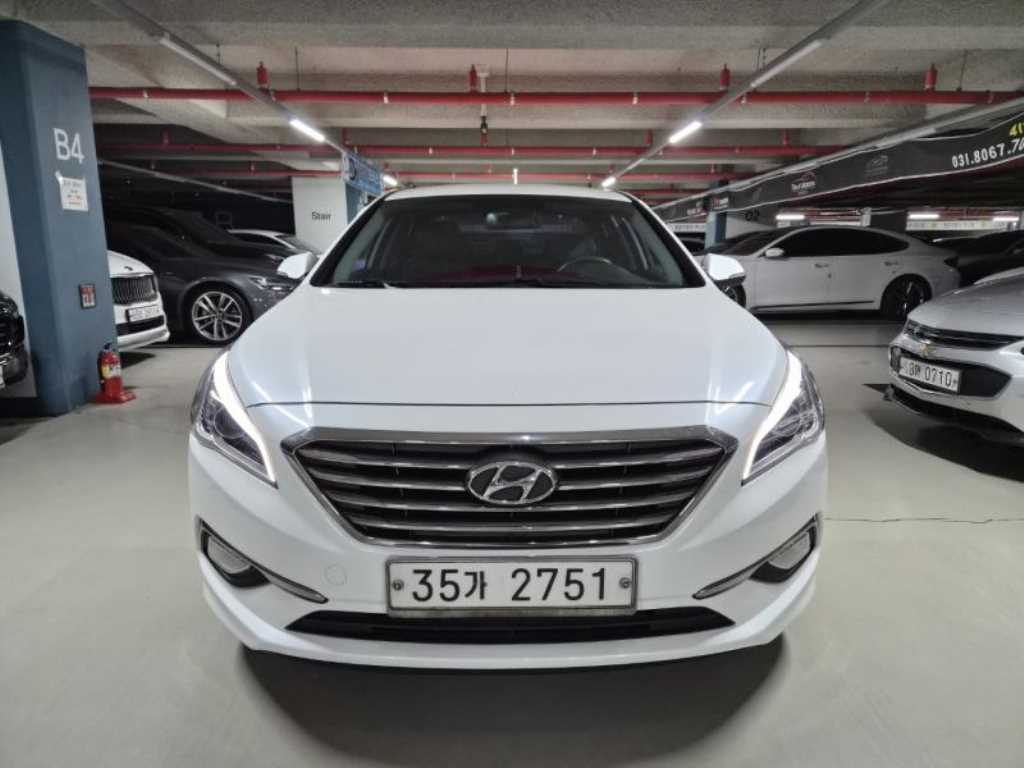 HYUNDAI Sonata - Vista 2