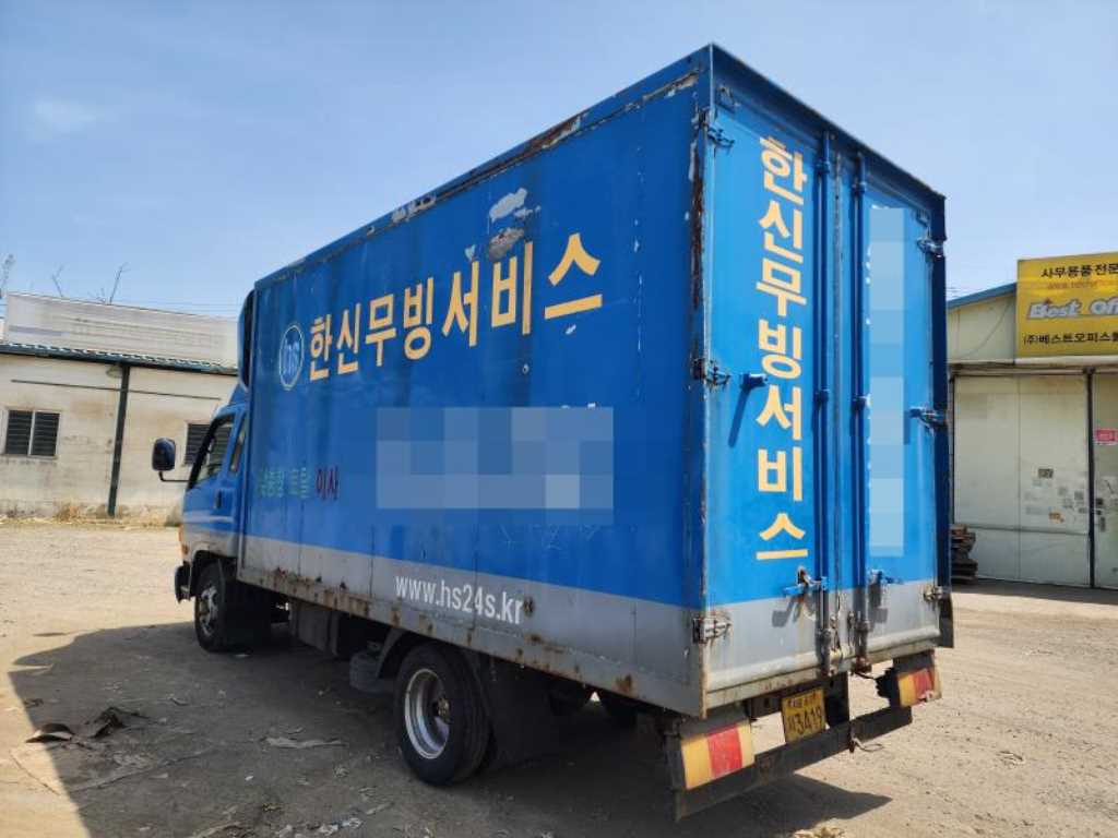 medium and large cargo truck - Vista 2