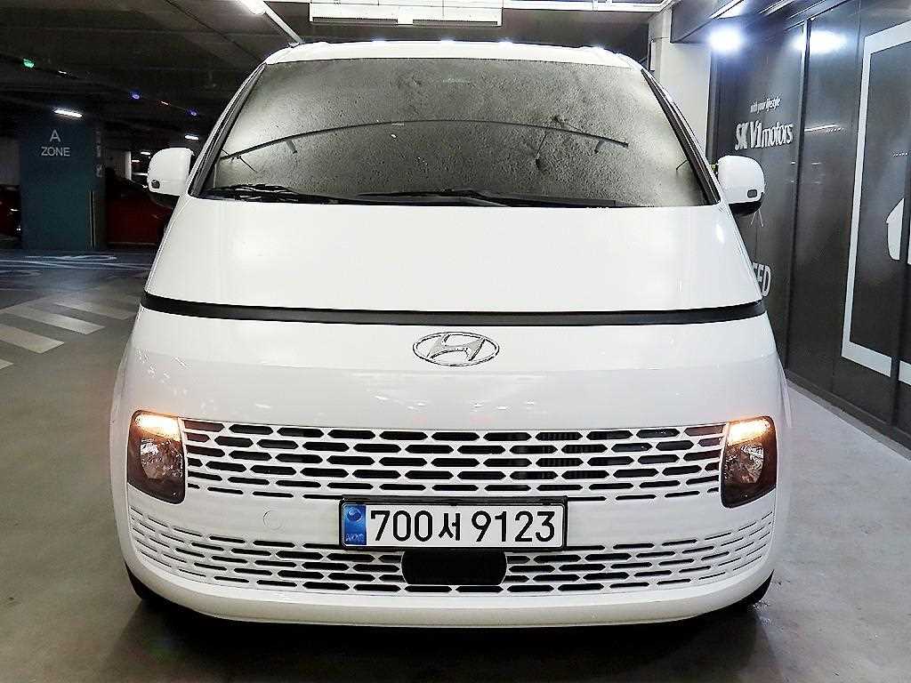 HYUNDAI Staria - Vista 2
