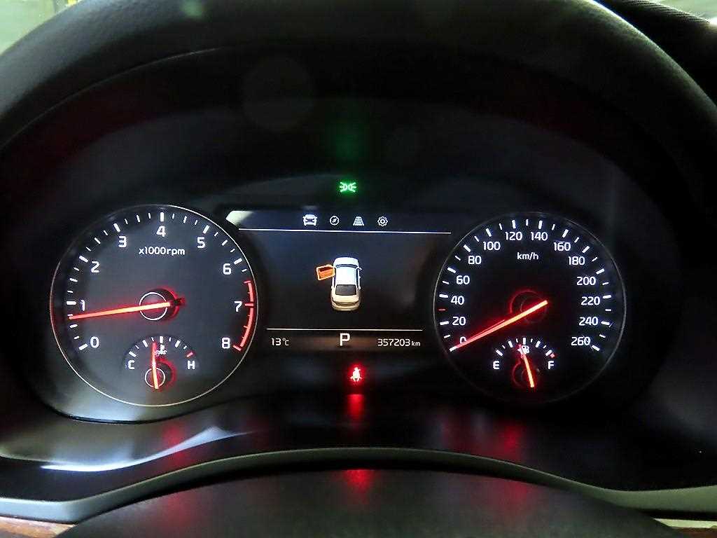 KIA K7 - Vista 9