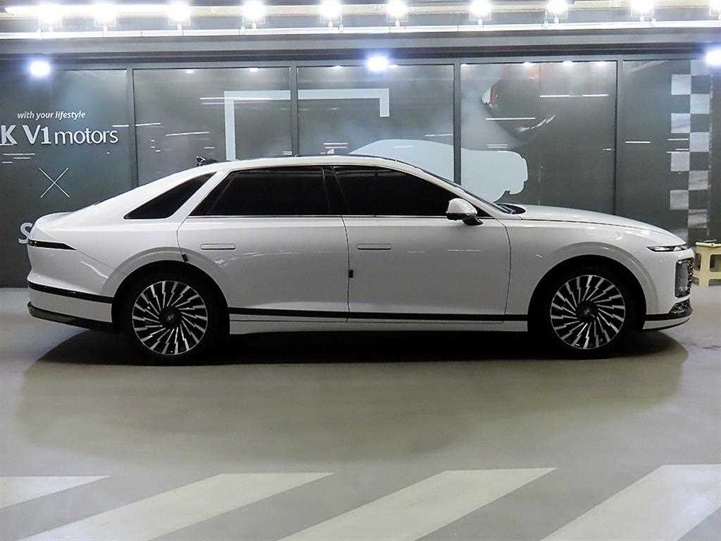 HYUNDAI Grandeur - Vista 4