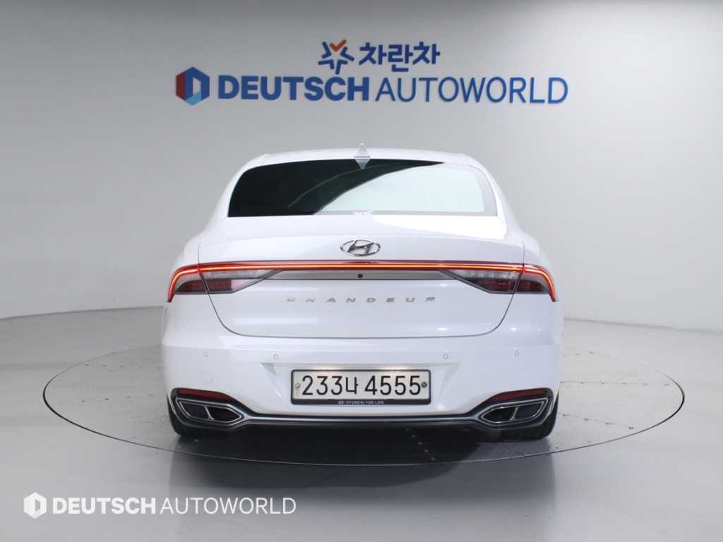 HYUNDAI Grandeur - Vista 3