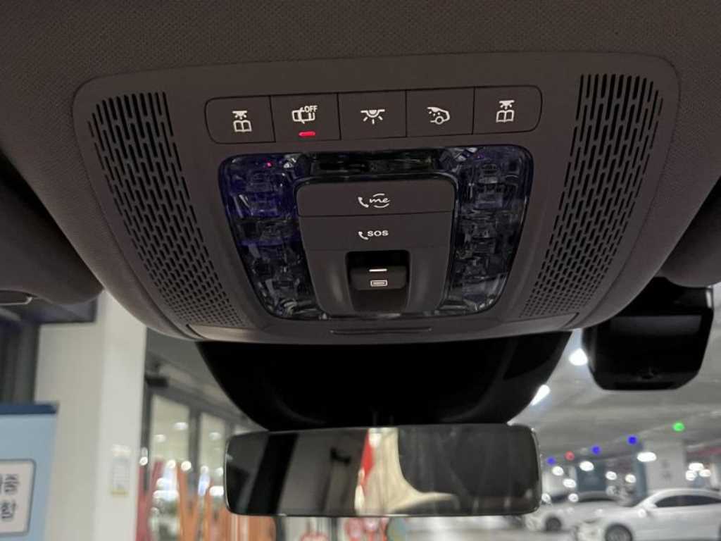 Mercedes Benz GLE Class - Vista 9