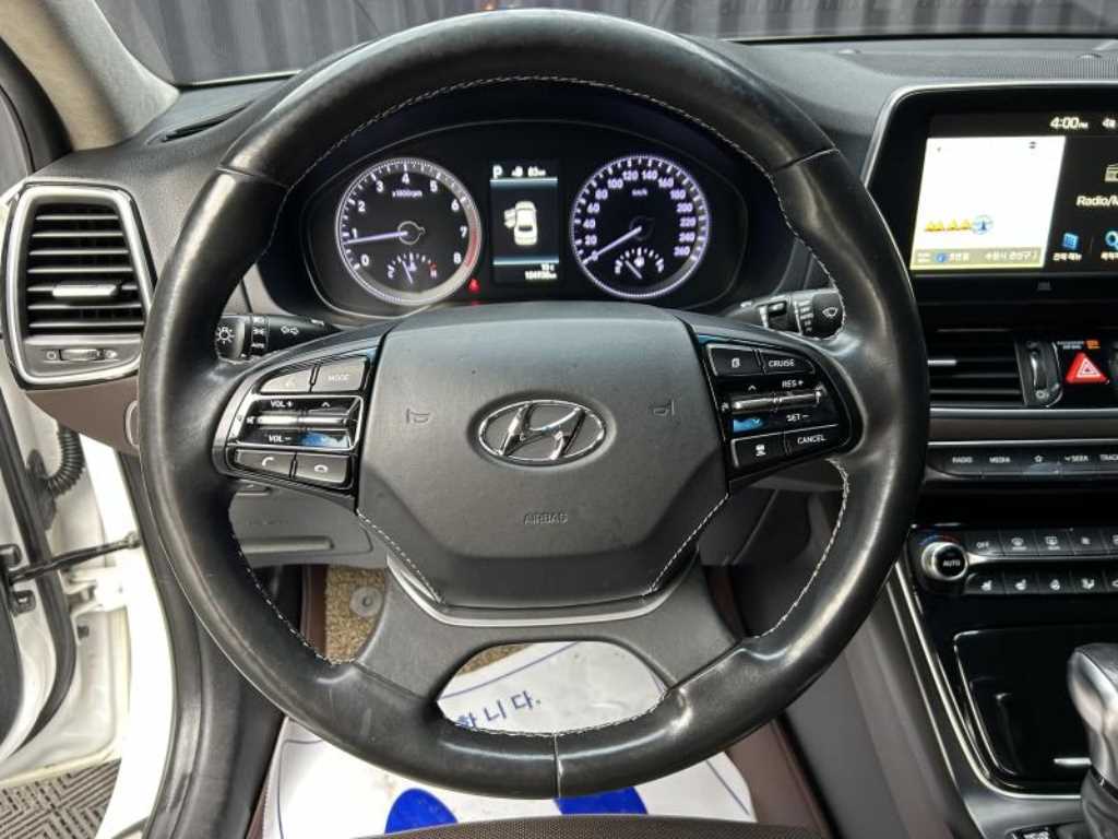 HYUNDAI Grandeur - Vista 9
