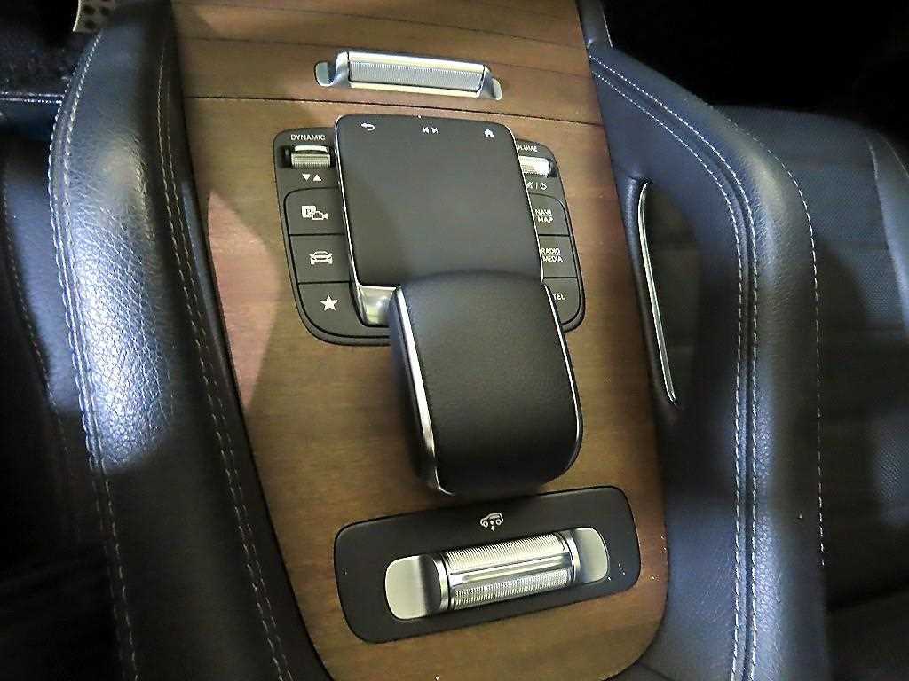 Mercedes Benz GLS Class - Vista 12