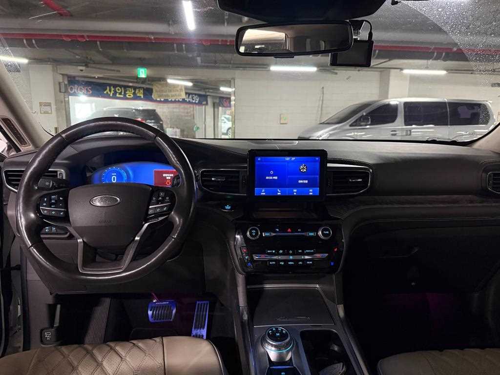 Ford Explorer - Vista 4