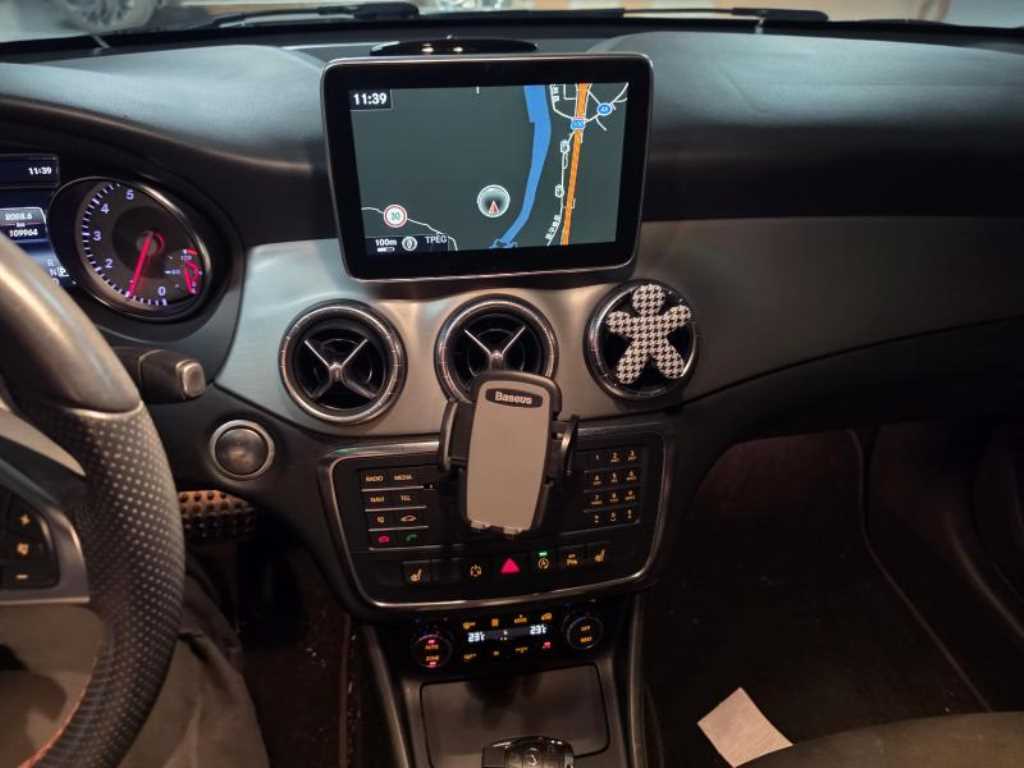 Mercedes Benz CLA Class - Vista 12